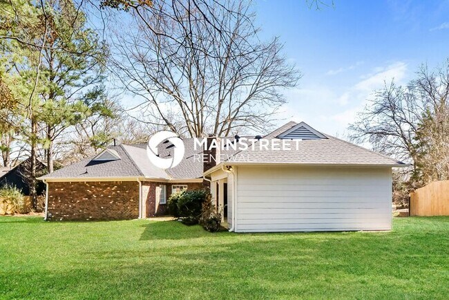Building Photo - 4 Bedroom Pet-Friendly Home in GERMANTOWN, TN with Main Street Renewal