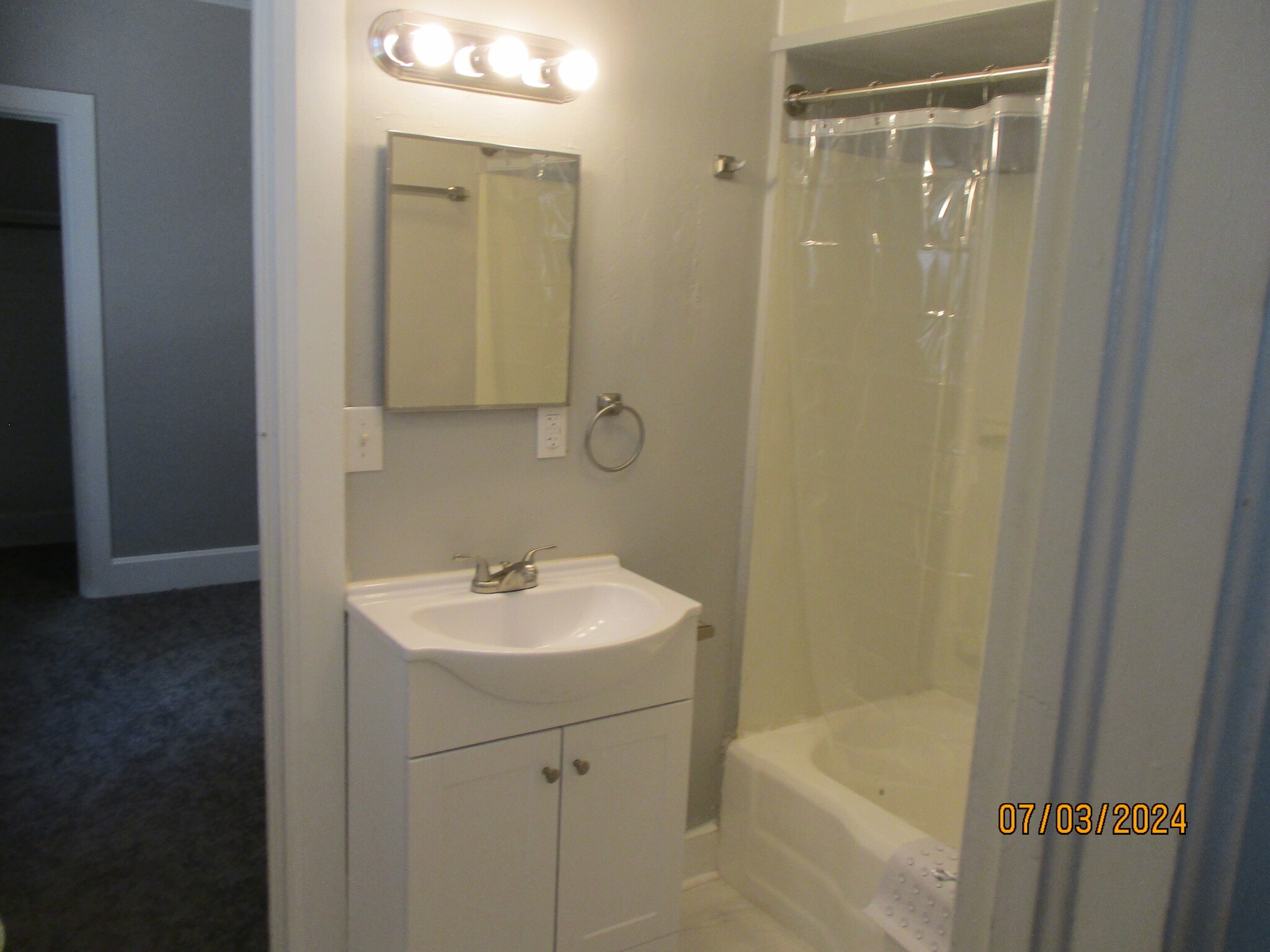 Building Photo - 2122 Foye St