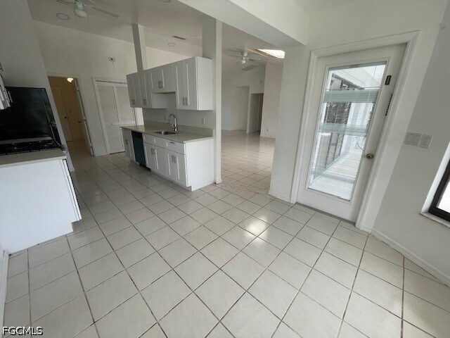 Building Photo - 3425 SE 10th Ave