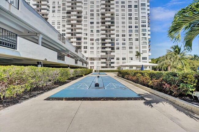 Building Photo - 2750 NE 183rd St