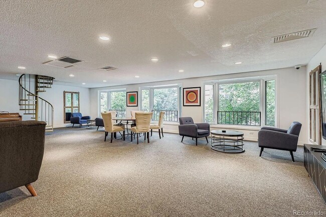 Building Photo - 555 E 10th Ave