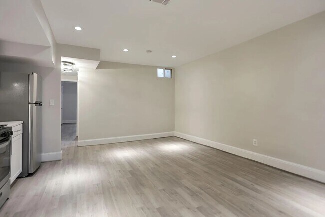 Building Photo - 1712 West Virginia Ave NE