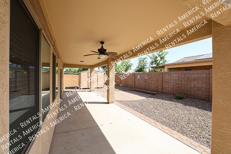 Building Photo - 5907 S 56th Dr