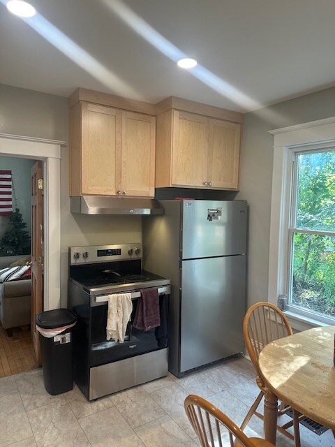 Building Photo - 1530 Fitch Ave