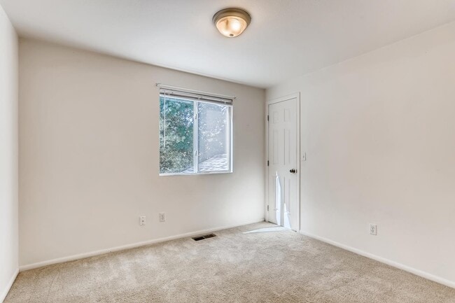 Building Photo - 6728 128th Ave SE