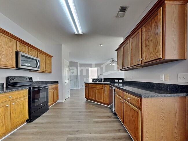 Building Photo - 201 Heritage Pky