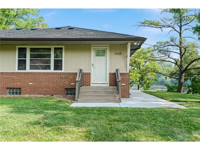 Building Photo - 1435 Englert Rd
