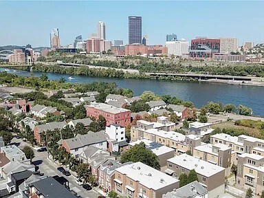 Building Photo - 1916 Wharton St