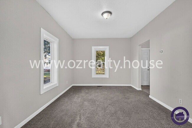 Building Photo - 640 Nesslewood Ave