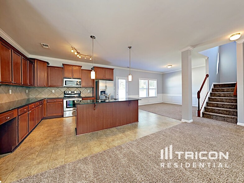 Building Photo - 139 Collenton Ln