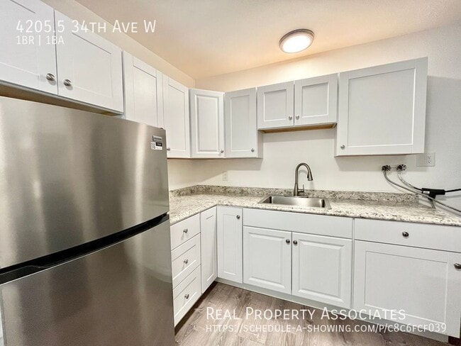 Building Photo - 4205.5 34th Ave W