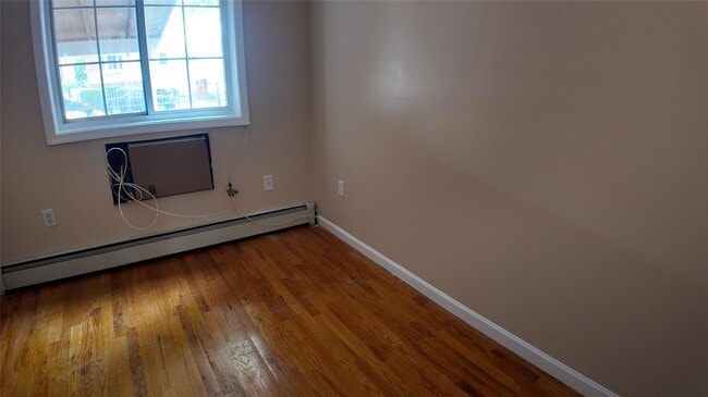 Building Photo - 1284 Arnow Ave