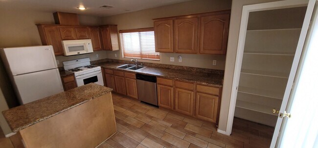 Building Photo - Beautiful former Model Home located near S...