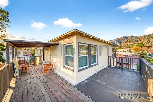 Building Photo - 1255 Del Rey Ave