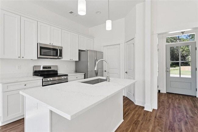 Building Photo - 60404 Aqua St