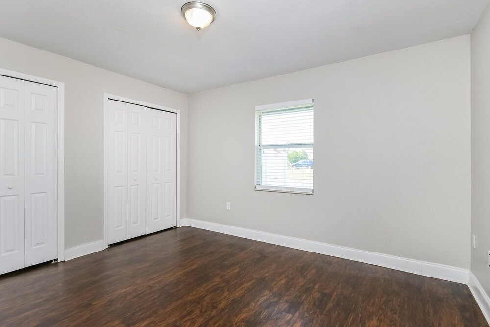 Building Photo - 264 Daisy Estates Dr