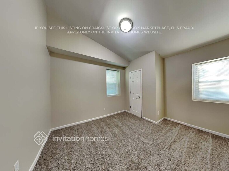 Building Photo - 94 Ericson St SE