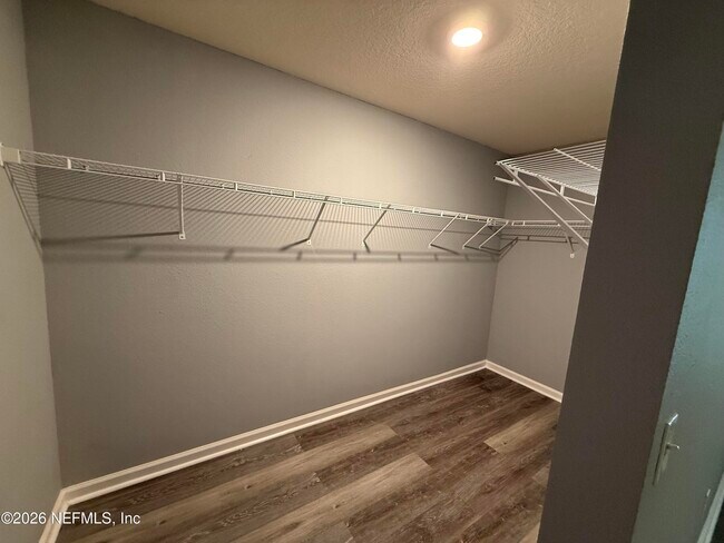 Building Photo - 8574 Newnan Lk Dr