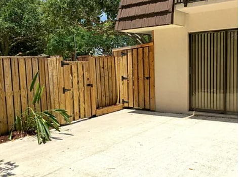 Building Photo - 1403 14th Ct