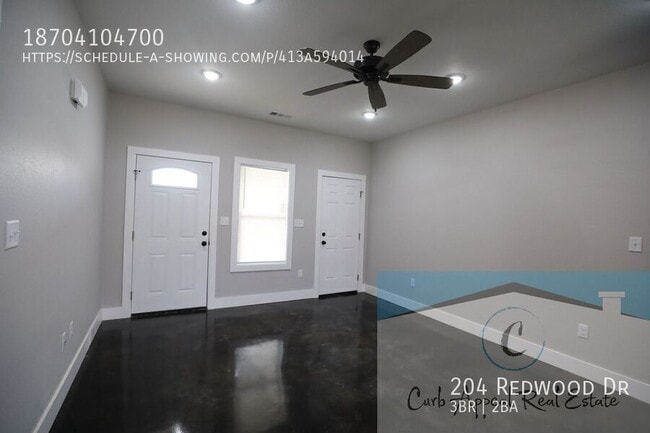 Building Photo - 204 Redwood Dr