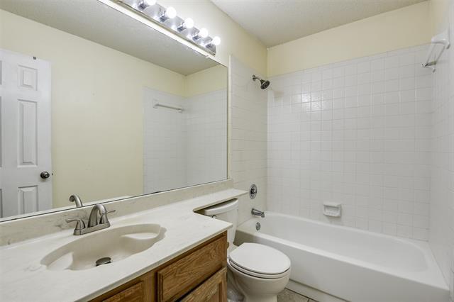 Building Photo - 952 Freshwood Ct