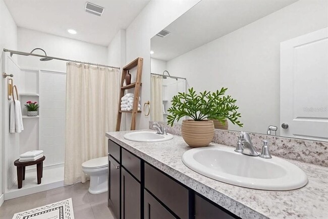 Building Photo - 424 Newmont Cir