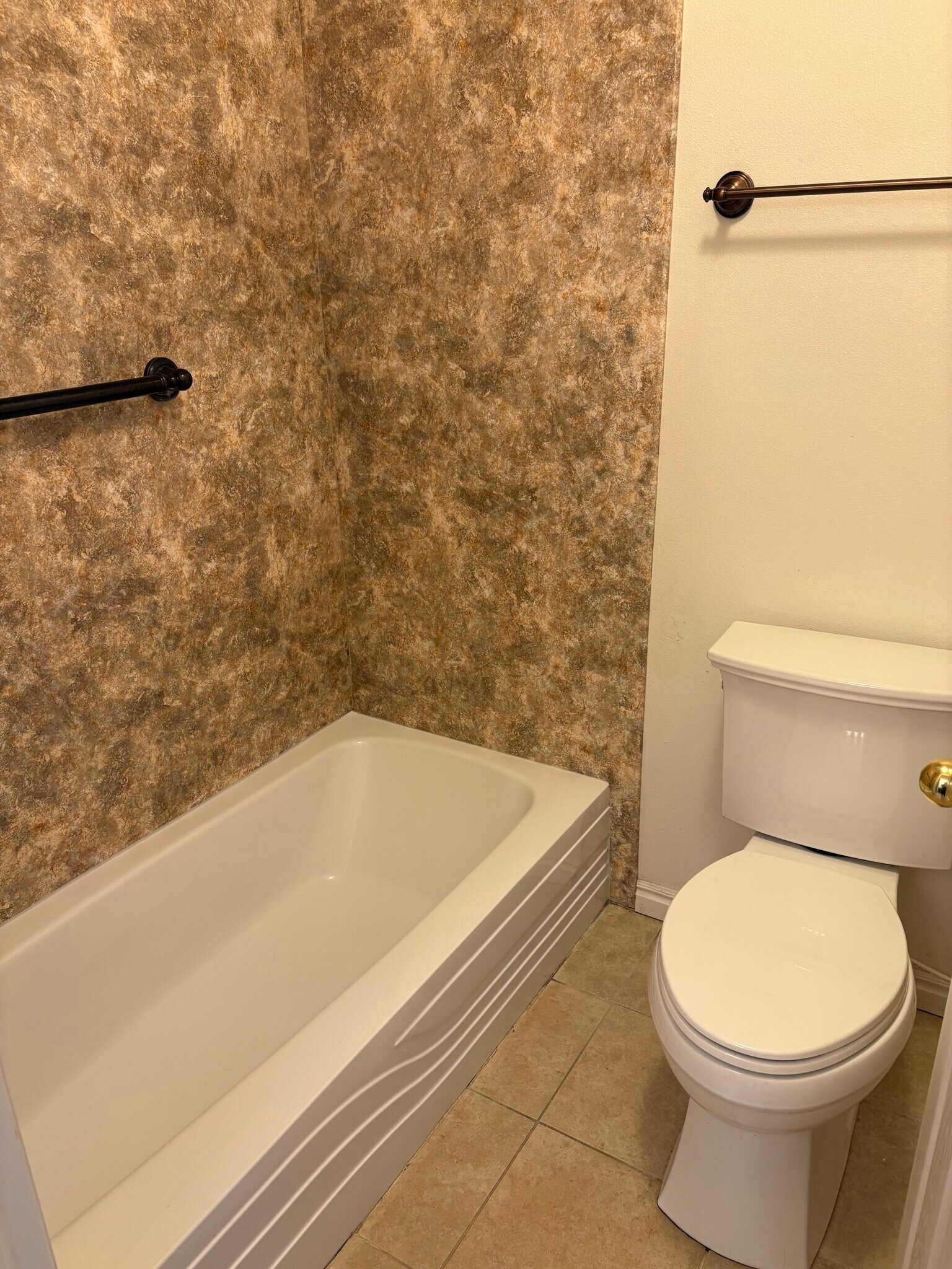 Master Shower - 2093 N Morning Star Dr