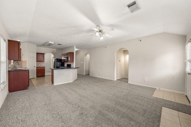 Building Photo - 16627 Sperry Gardens Dr