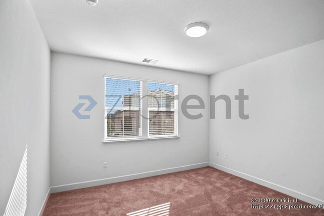 Building Photo - 38954 Primula Terrace
