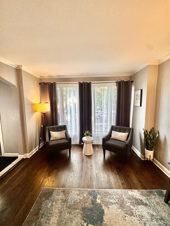 Building Photo - 6431 S Kenneth Ave