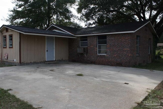 Building Photo - 4604 Woodbine Rd