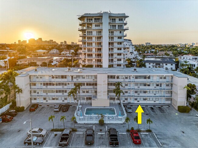 Building Photo - 625 Antioch Ave