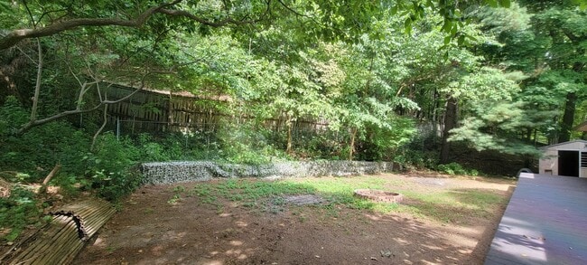 Building Photo - 4 bedrooms 3 baths beautiful house