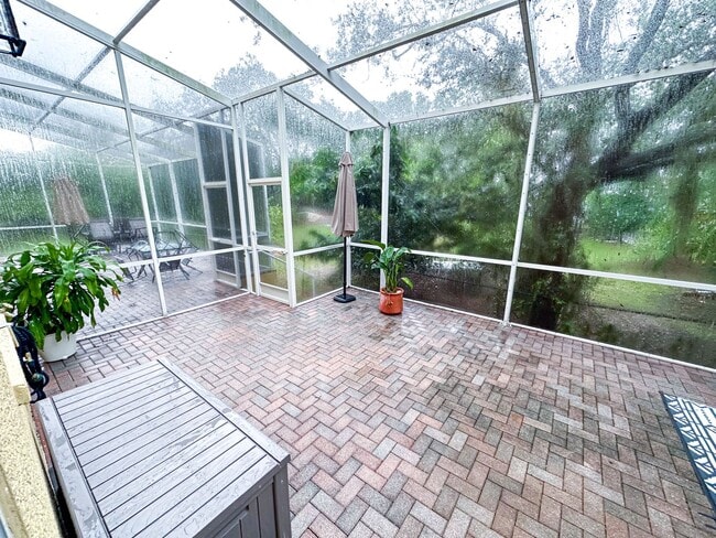Building Photo - 3 Bed/ 2.5 Bath Pet Friendly Home!