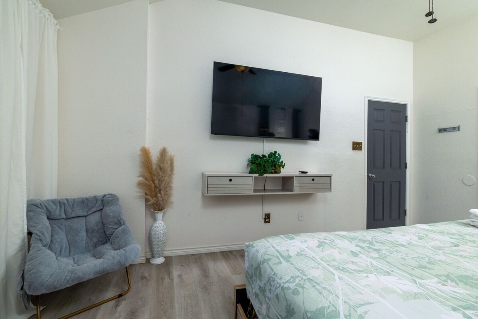 Building Photo - 3032 Marigold Dr