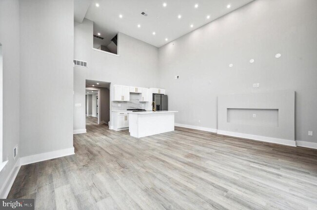 Primary Photo - 1801 N 6th St