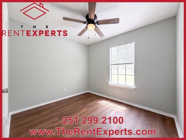 Building Photo - 9760 Royal Woods Dr N