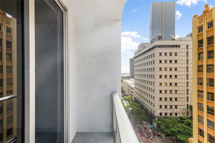 Building Photo - 151 SE 1st St