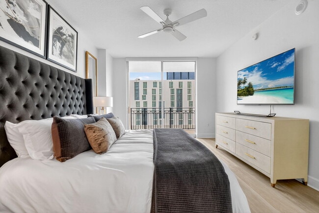 Building Photo - 550 Okeechobee Blvd