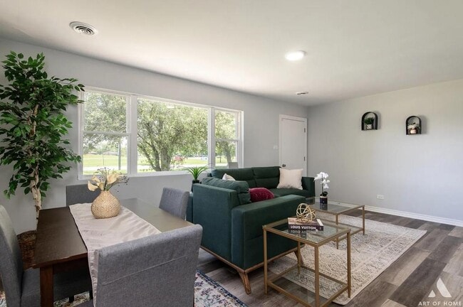 Building Photo - 1486 Burnham Ave