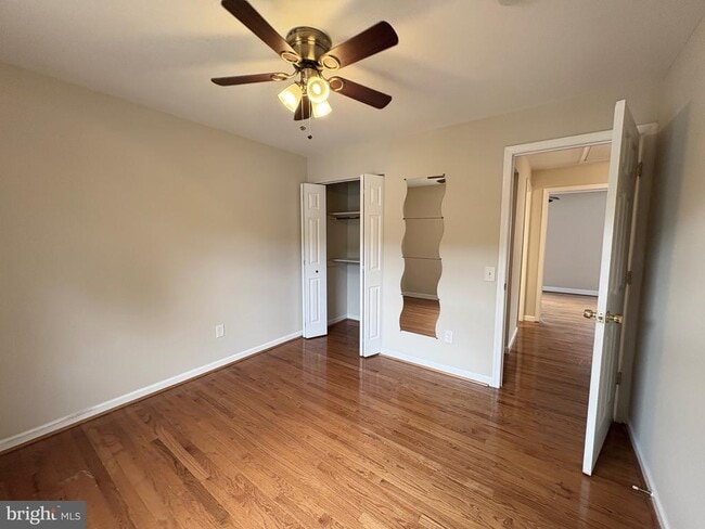 Building Photo - 7653 Stana Ct