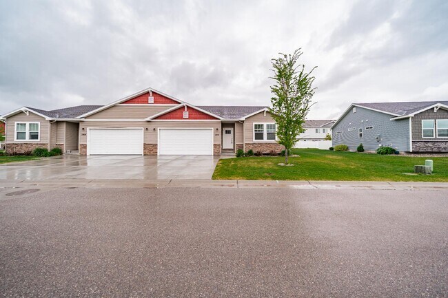 Building Photo - 2896 Blackwood