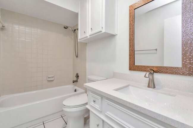 Building Photo - 12818 Chamberlain Dr