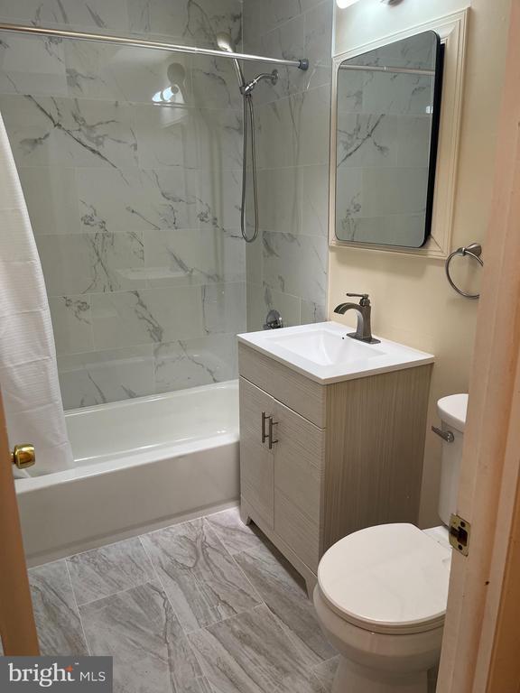 Building Photo - 2305 Benson St