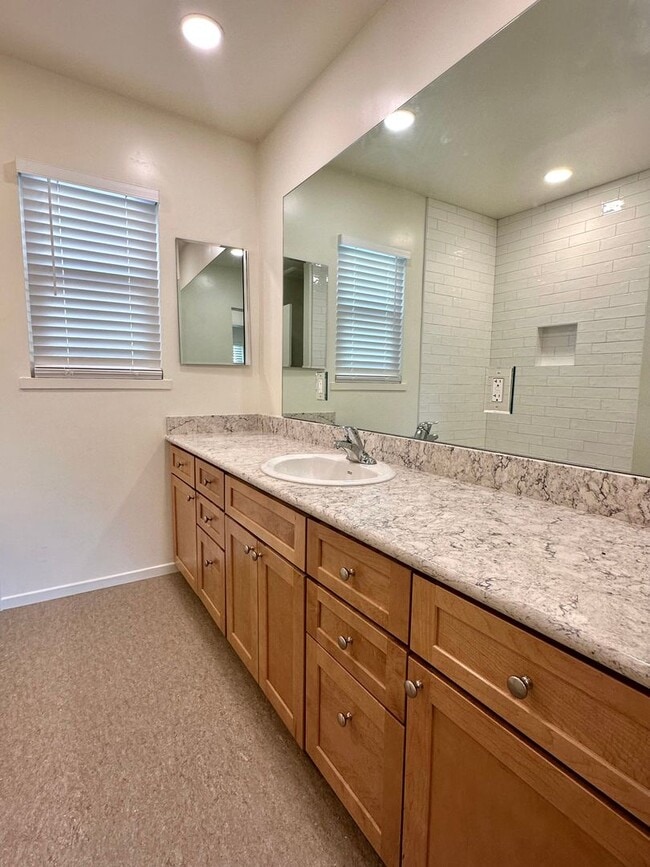 Building Photo - Beautifully Remodeled Unit on the East Side of Santa Barbara