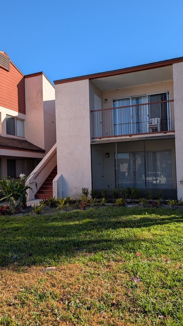 Building Photo - Complete remodeled  2 bedrooms 2 baths with balcony