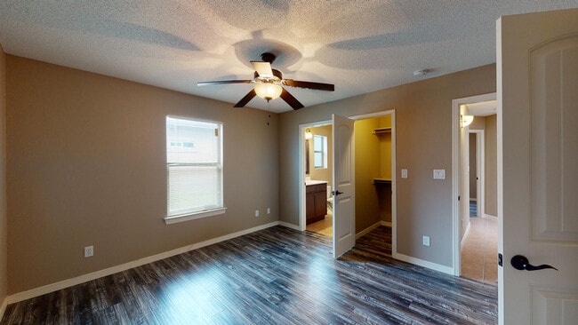 Building Photo - 2608 Tanning Rock