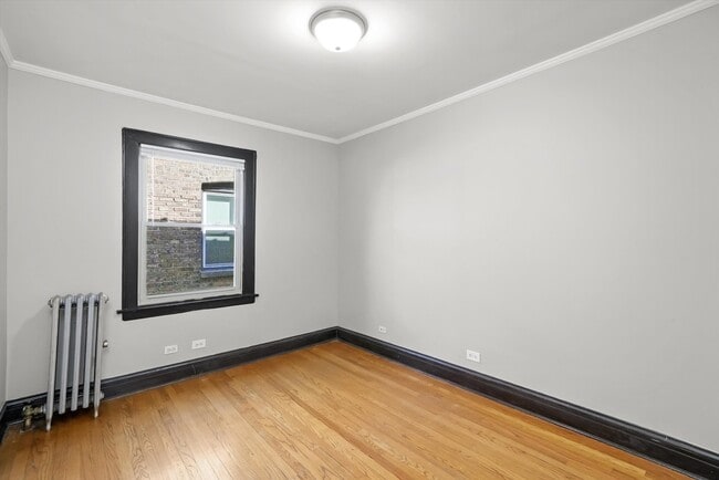 Building Photo - 1925b Grove Ave