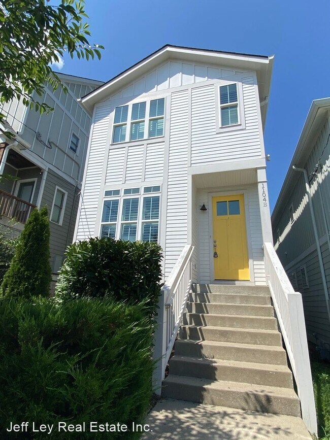 Building Photo - 5 br, 3.5 bath House - 1104B W Grove Ave.