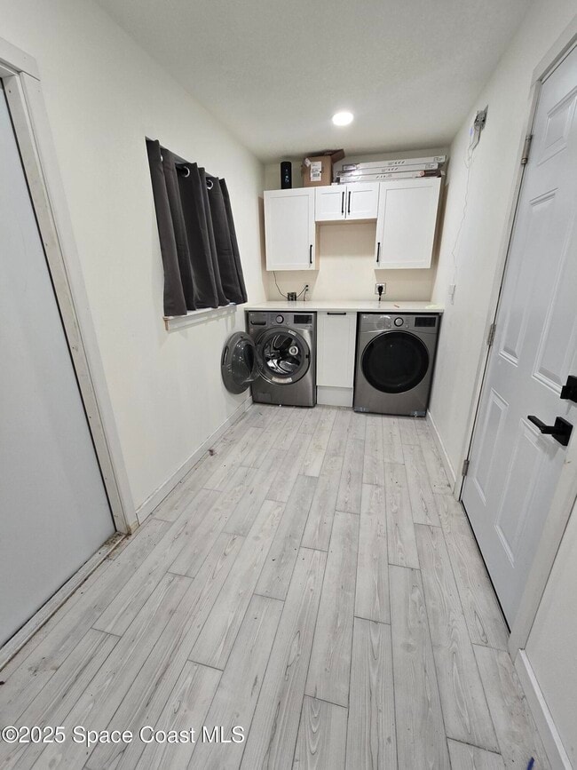 Building Photo - 2417 Colonial Dr